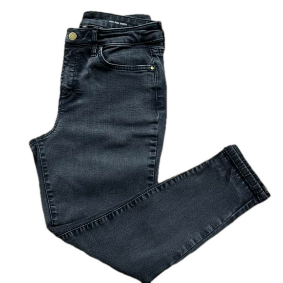 The Limited Black High Rise Skinny Jeans Size 10P - Picture 1 of 7